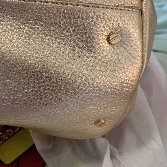 Tory Burch Gold Shoulder Bag with Chain Straps Gorgeous EUC - Picture 5 of 9